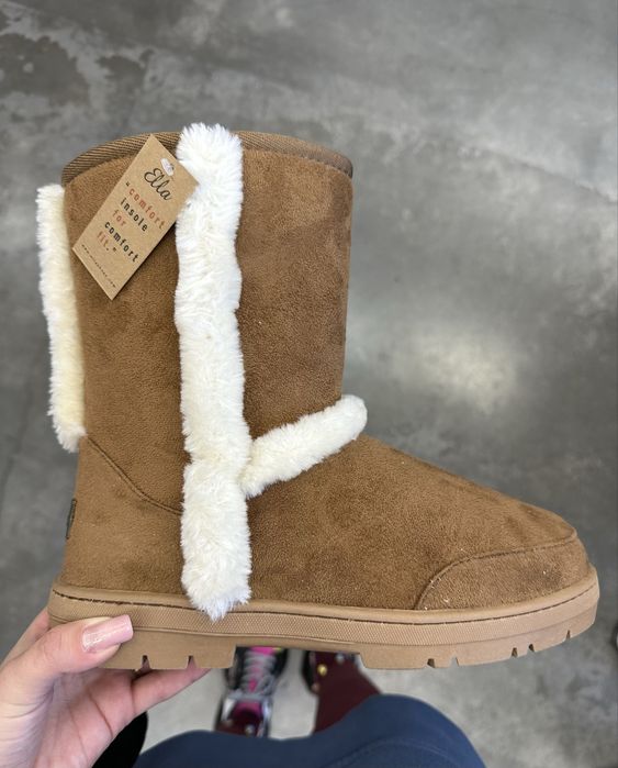 Cizme din piele intoarsa