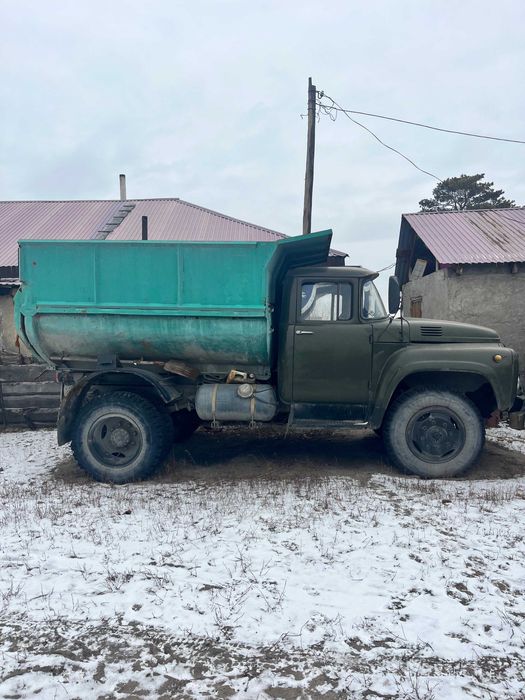 Грузовая машина ЗИЛ