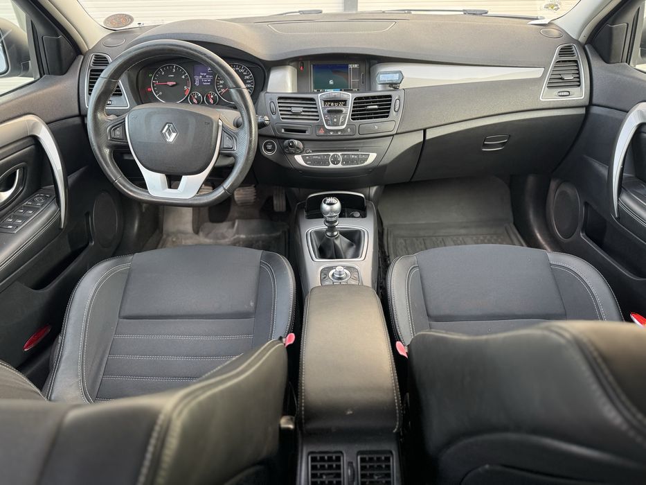 Renault Laguna 2.0 dci 127 cp  2012 E5 Stare perfecta.