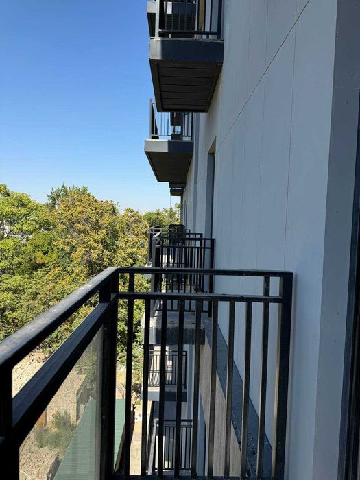 Продается 2 комнатная квартира на Ц1. В новостройке. 93000 у е