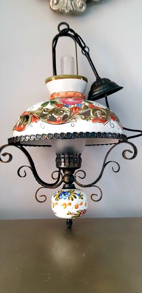 Candelabru vechi din ceramică și  fier forjat