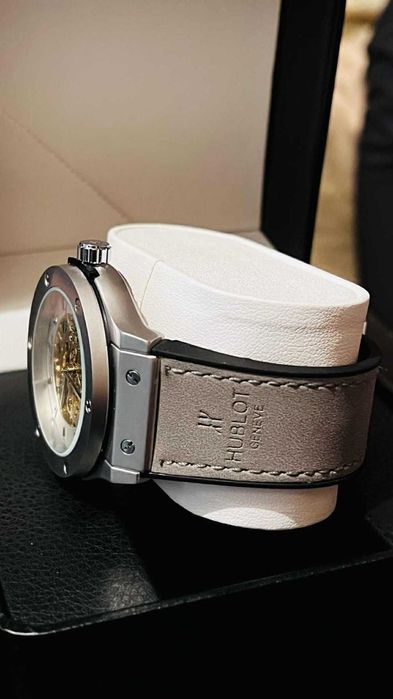 Нови Часовници в уникална цена