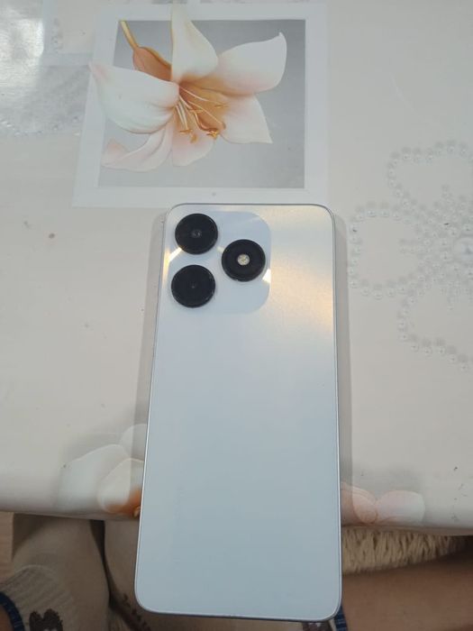 Обменяю Tecno spark 10