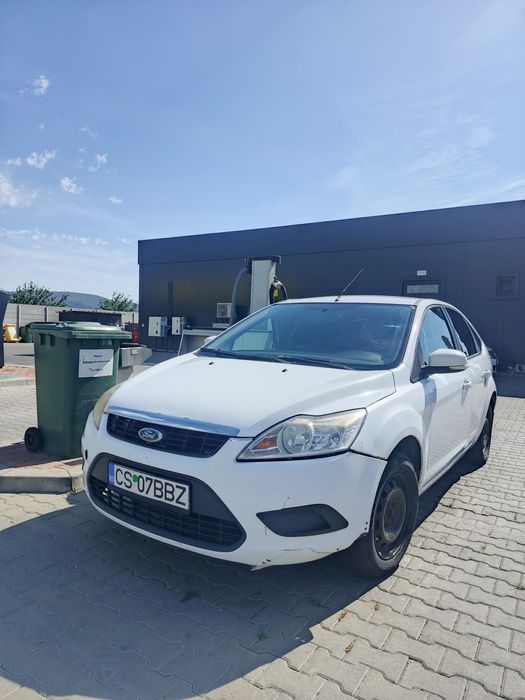 Vând Ford Focus 1.4Benzina