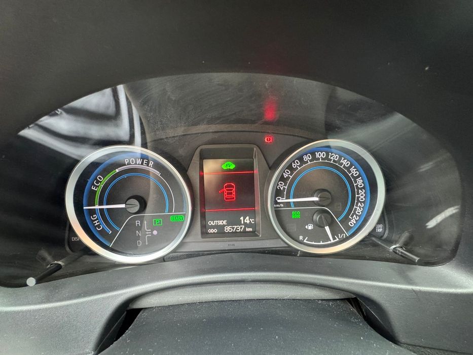 Toyota Auris , hibrid , 86.000 km , 2015