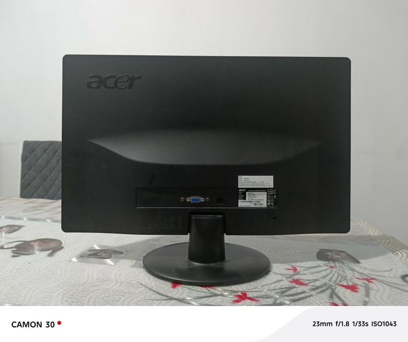 МОНИТОР Acer в нормальном состоянии