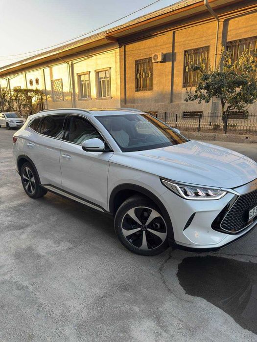 BYD Song Plus DM-i Flagship 2023 — gibrid
