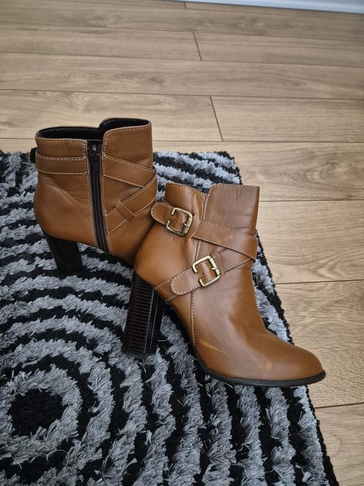 Ghete de piele ,dama