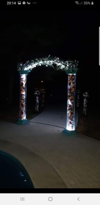 Arcade coloane stalpisori mese cocktail panou foto photo panou floral
