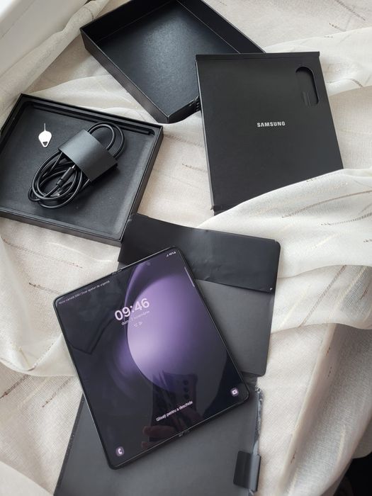 Samsung Galaxy Z Fold 5