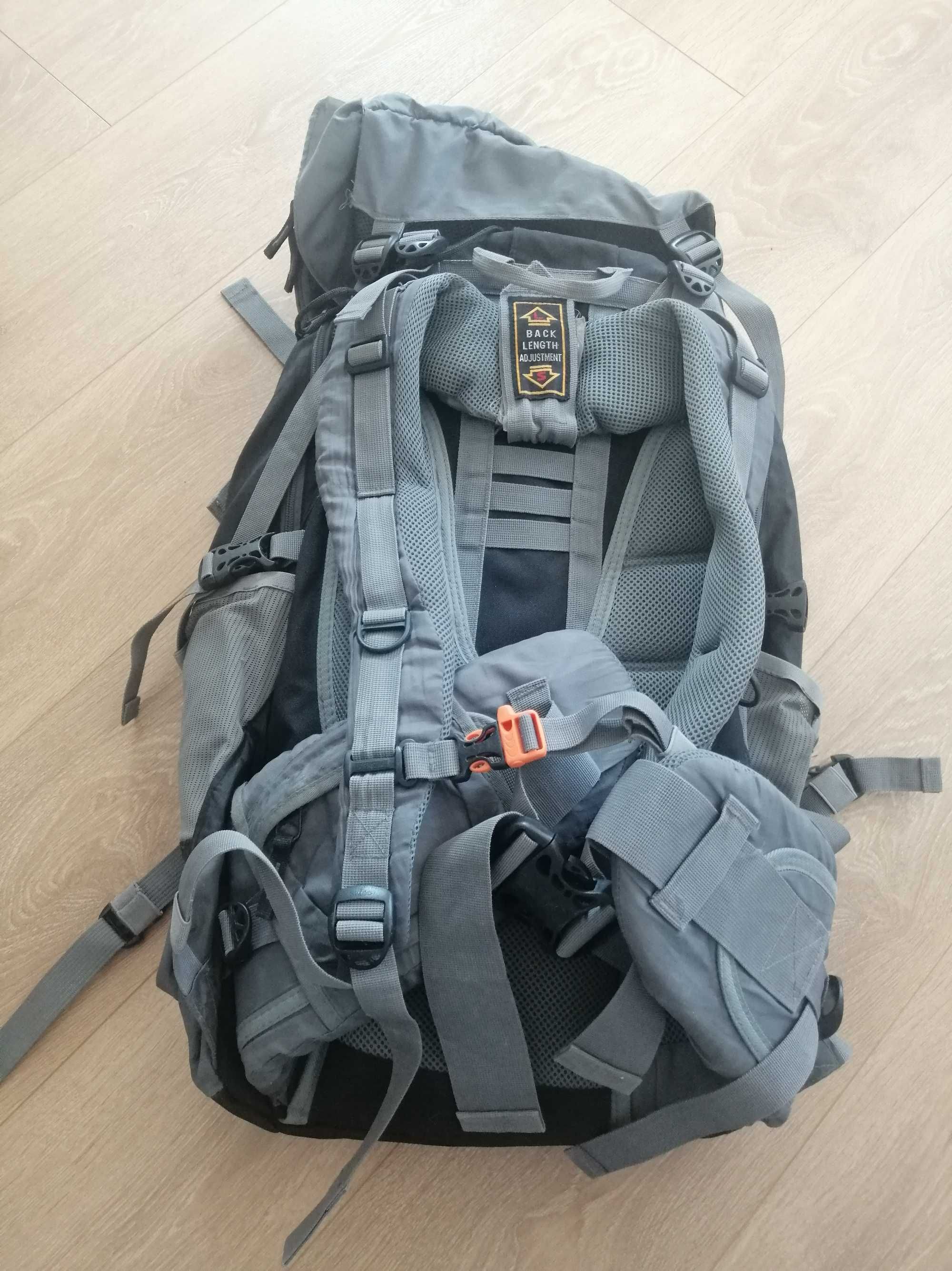 Раница за туристически преходи Trimm Sherpa 65L