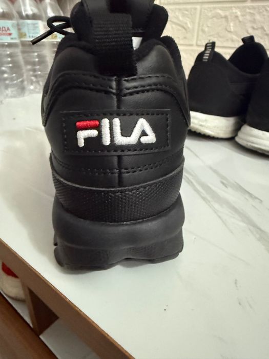 Маратонки Fila 39 номер