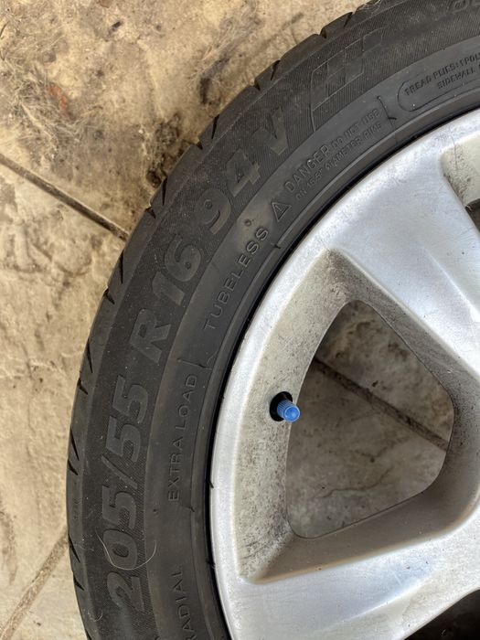 Cauciucuri  Hankok si Strial