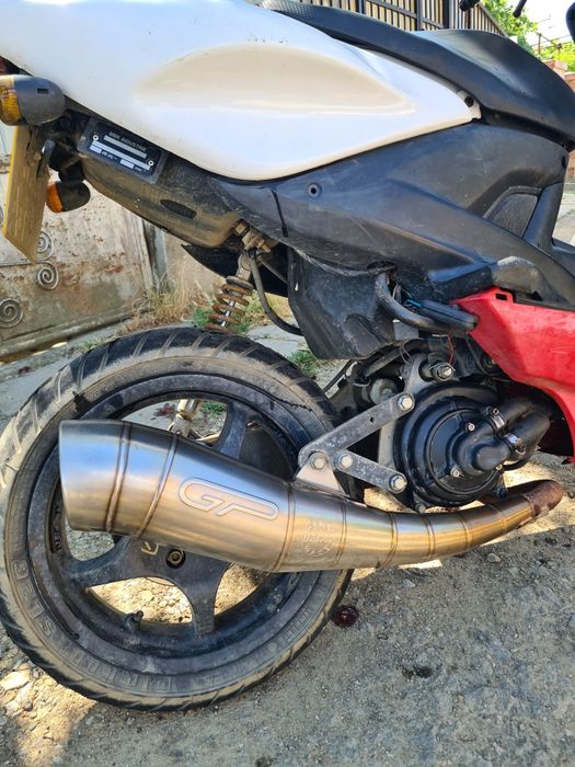 Vand scuter Yamaha Aerox