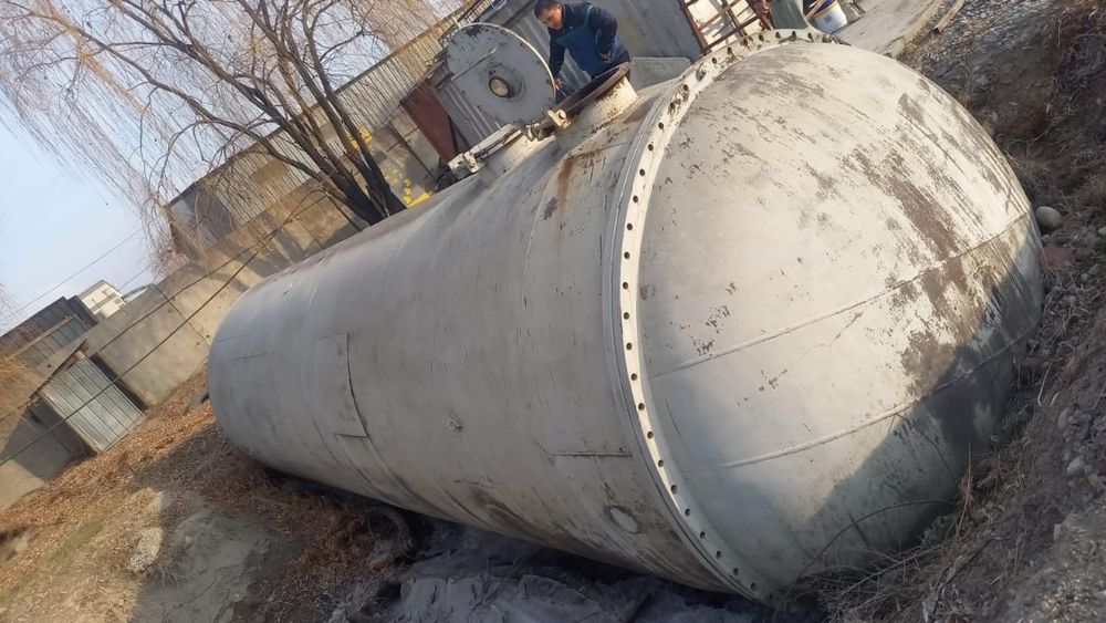 Емкости бочки цистерны резервуары 80 куб под воду и гсм