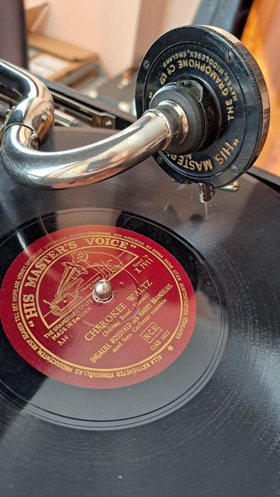 Patefon vechi His Master's Voice