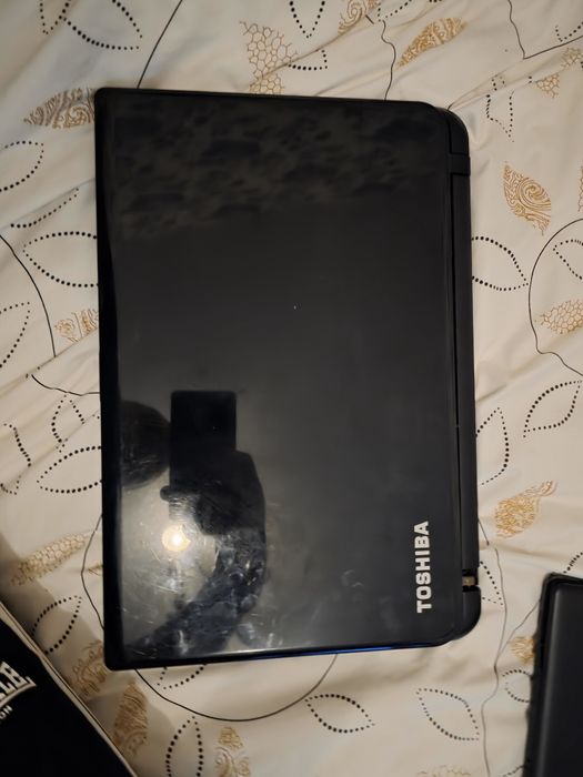 Toshiba satellite  piese
