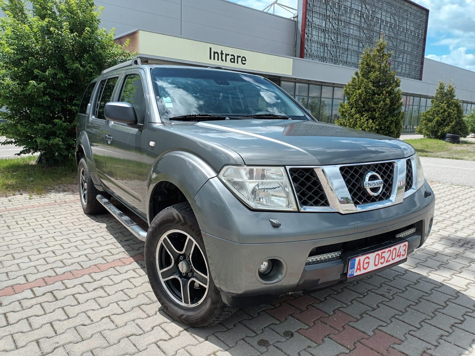 Vand / schimb cu auto automat , Nissan Pathfinder 2.5, 7 locuri