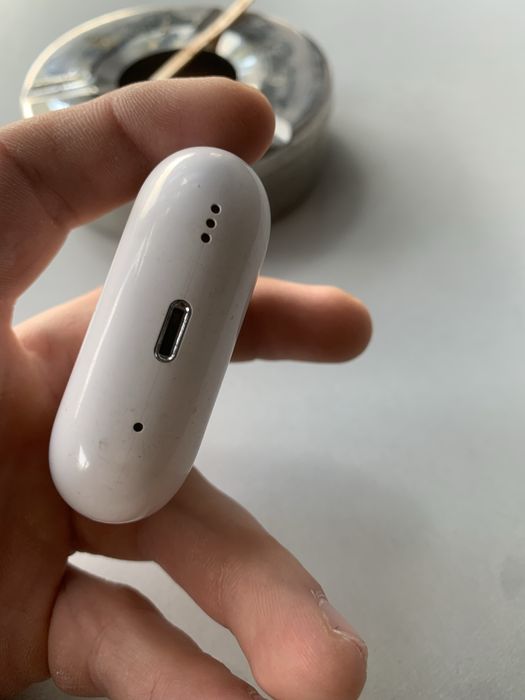 AirPods Pro неизползвани