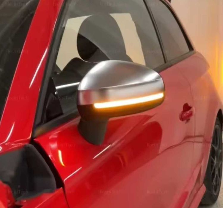 Динамични бягащи мигачи за огледалата за Audi A1 Ауди А1 лед жълти