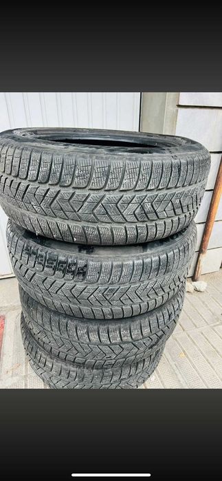 Зимни гуми Pirelli  235/55 R19