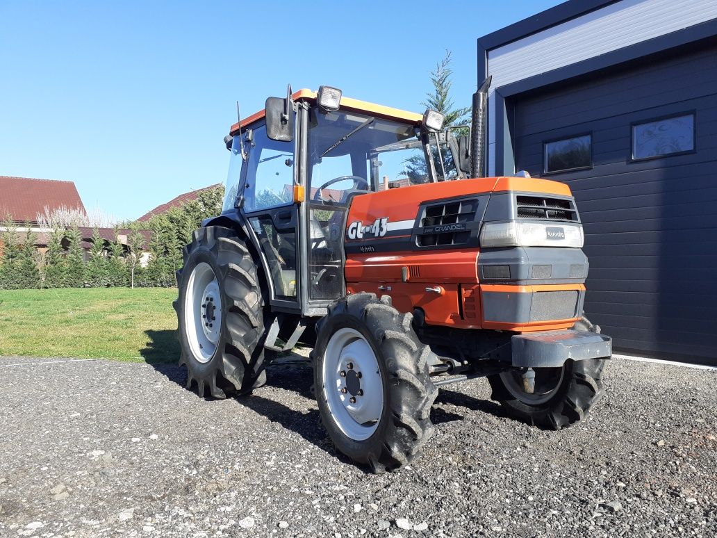 Tractor Japonez Kubota 43 cp 4x4
