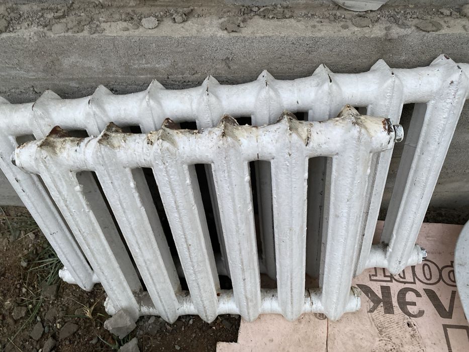 Продам. Чугунные батареи