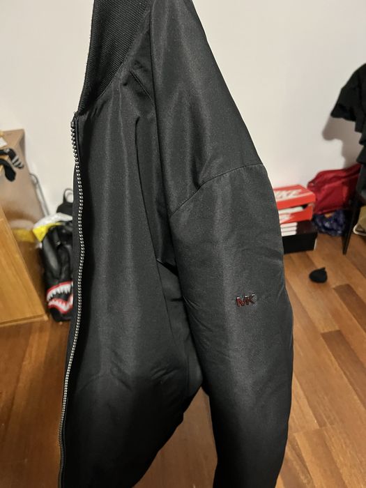 Vând geaca originala michael kors barbati