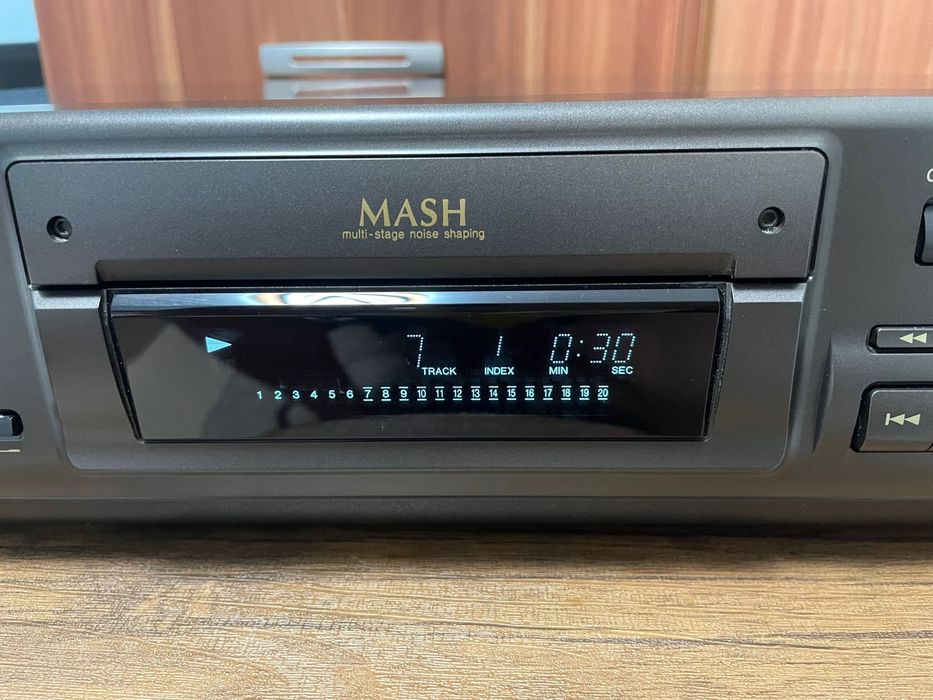 Technics SL-PS670A Compact Disc