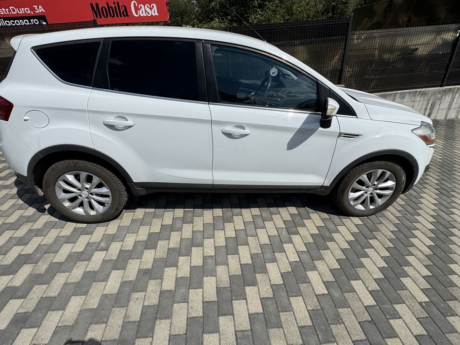 Vand sau schimb Ford Kuga 2.0 TDCI 2010