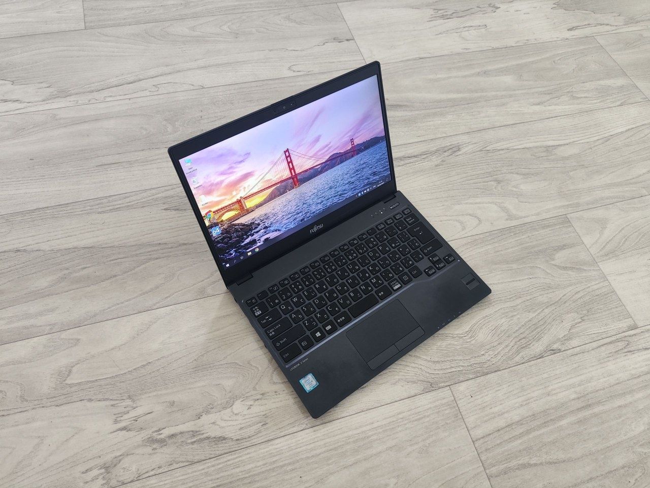 Noutbuk Fujitsu Intel core i5 srochna sotiladi!