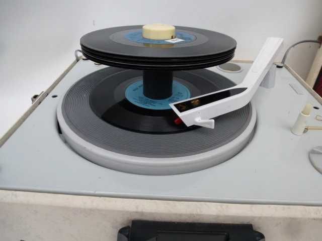 Disc vinil pick-up turntable