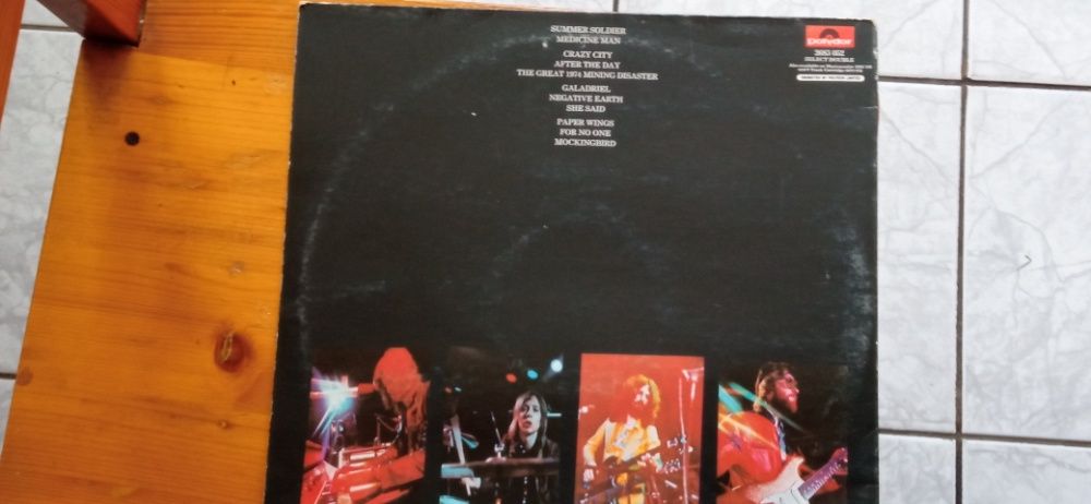 Продавам двоен албум vinyl Barclay James Harvest LIVE