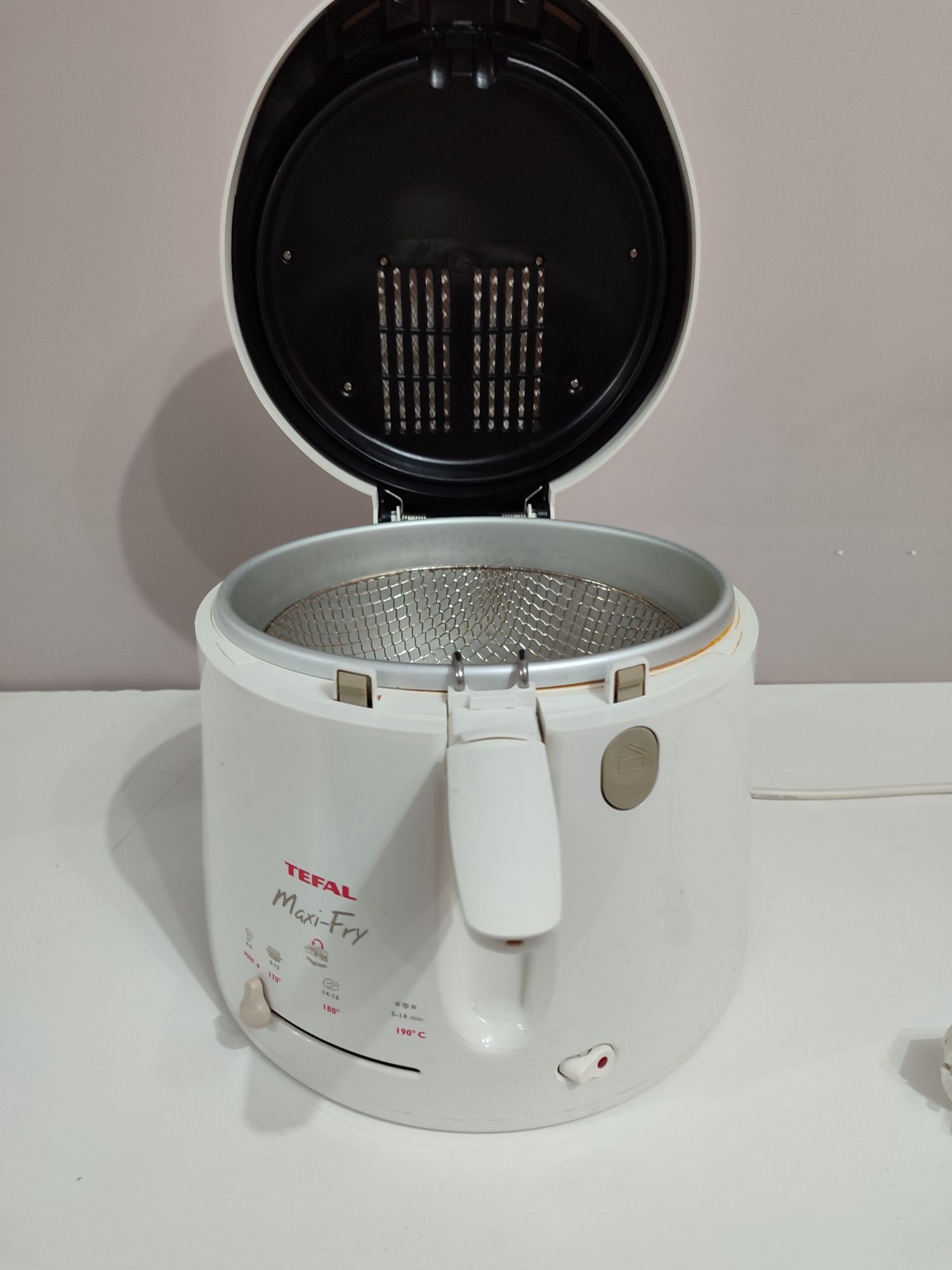 Фритюрница Tefal maxi-fry