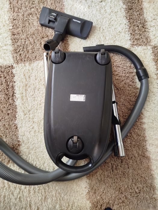 Прахосмукачка Miele 2200w