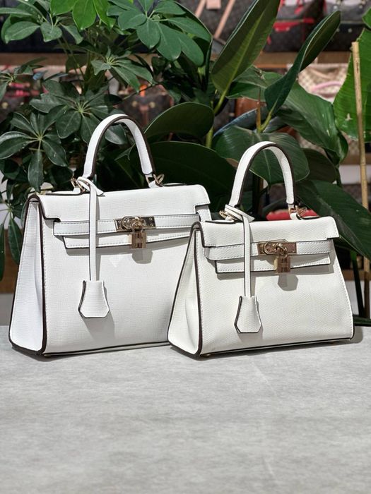 Geanta Hermes noua !!! Dimensiuni 26/21 - 22/16 !!!