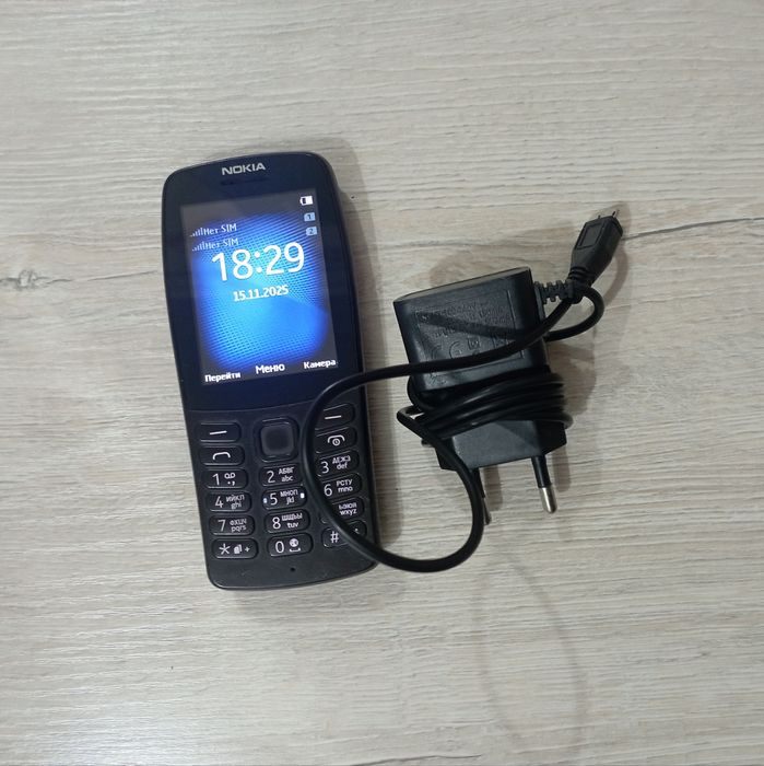 Телефон Nokia 210 б/у