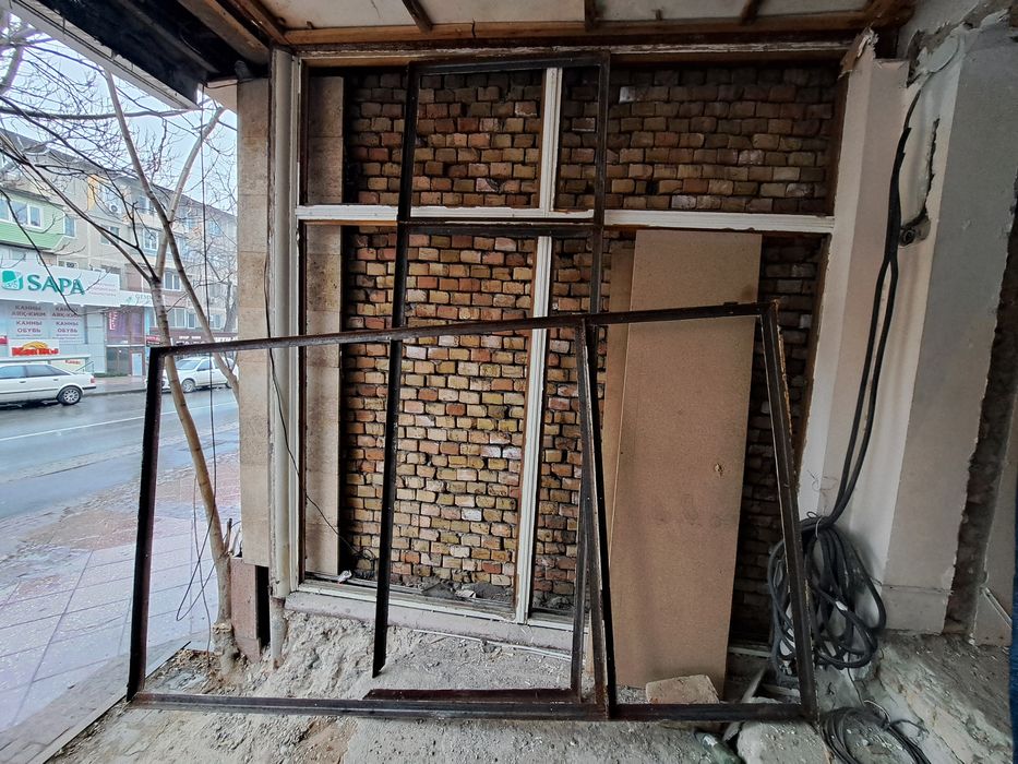 Угольник железный