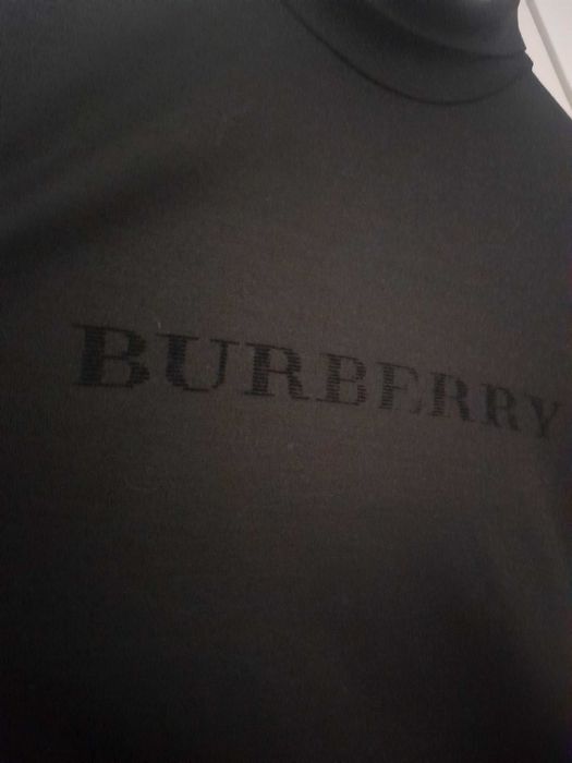 Maleta Burberry cu lana,m, 250 lei,oferta