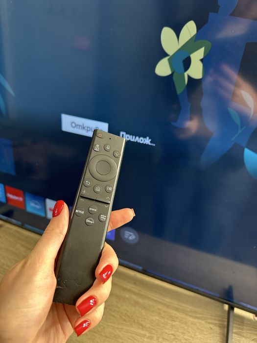 43" Crystal UHD 4K Smart TV BU8072 (2022)