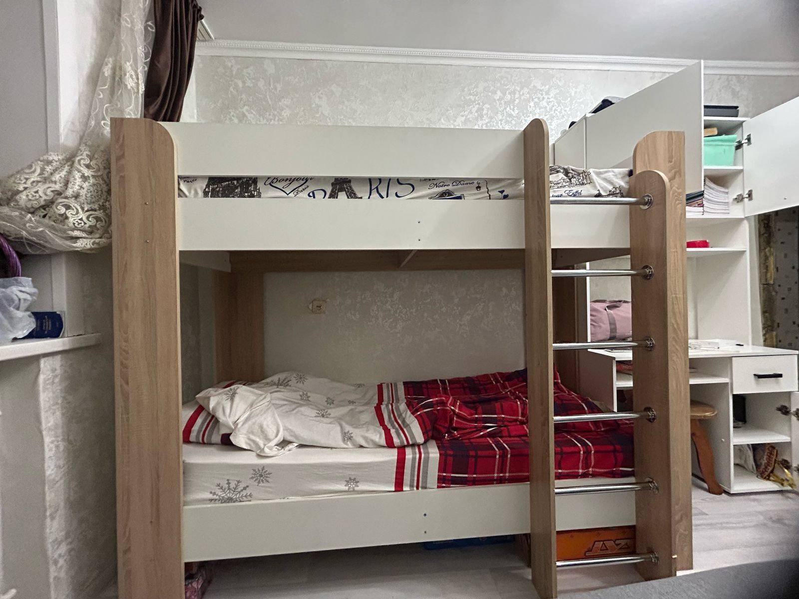 Продам кровать двухярустную