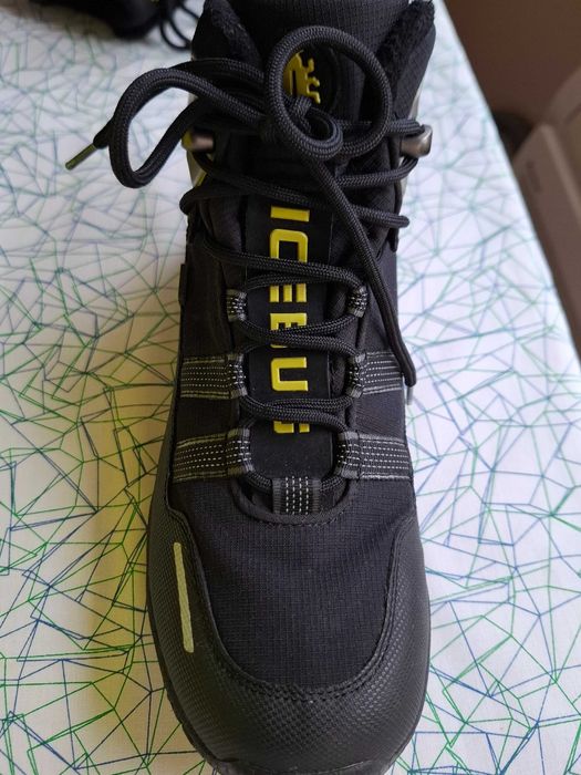 Зимни туристически обувки Icebug, размер 41 с шипове за лед