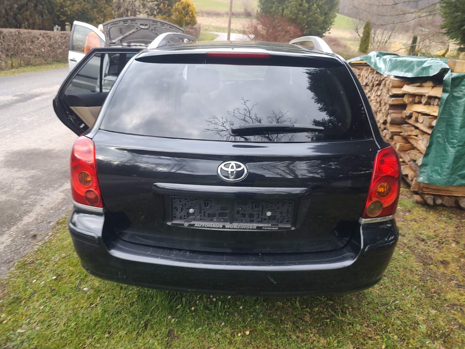 Toyota Avensis 2.0 116