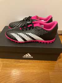 Чисто нови обувки за футбол Adidas Predator, номер 37,5