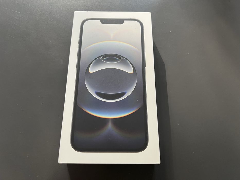 Продавам Apple iPhone 16e 128GB-НОВ