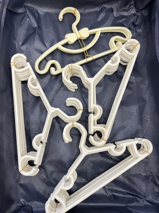 Продам детские вешалки, плечики