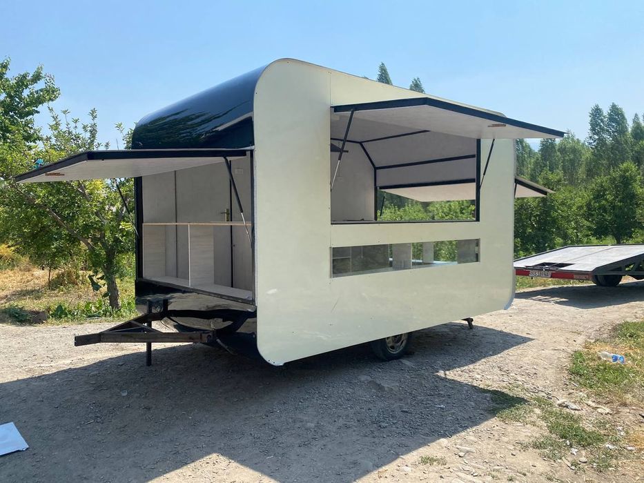 Food trukc koʻchma savdo dokonlari