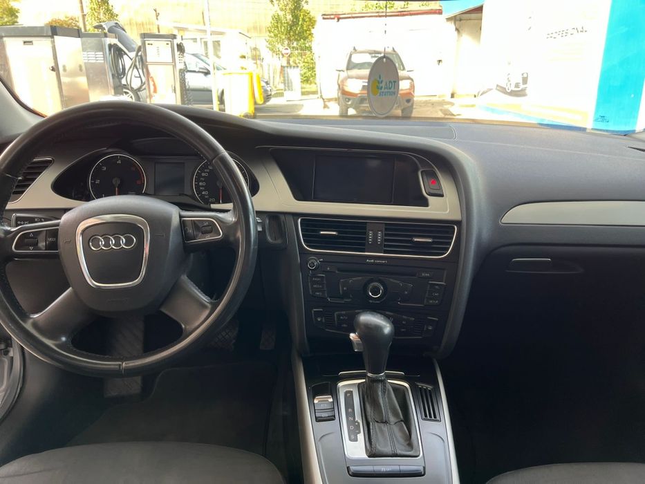 Vând Audi A4 brek
