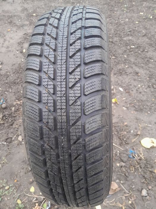 Vând 2 Anvelope M+S  185/65 R 15