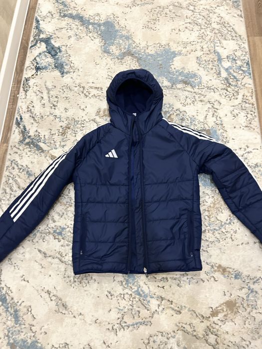 Продам куртку адидас
